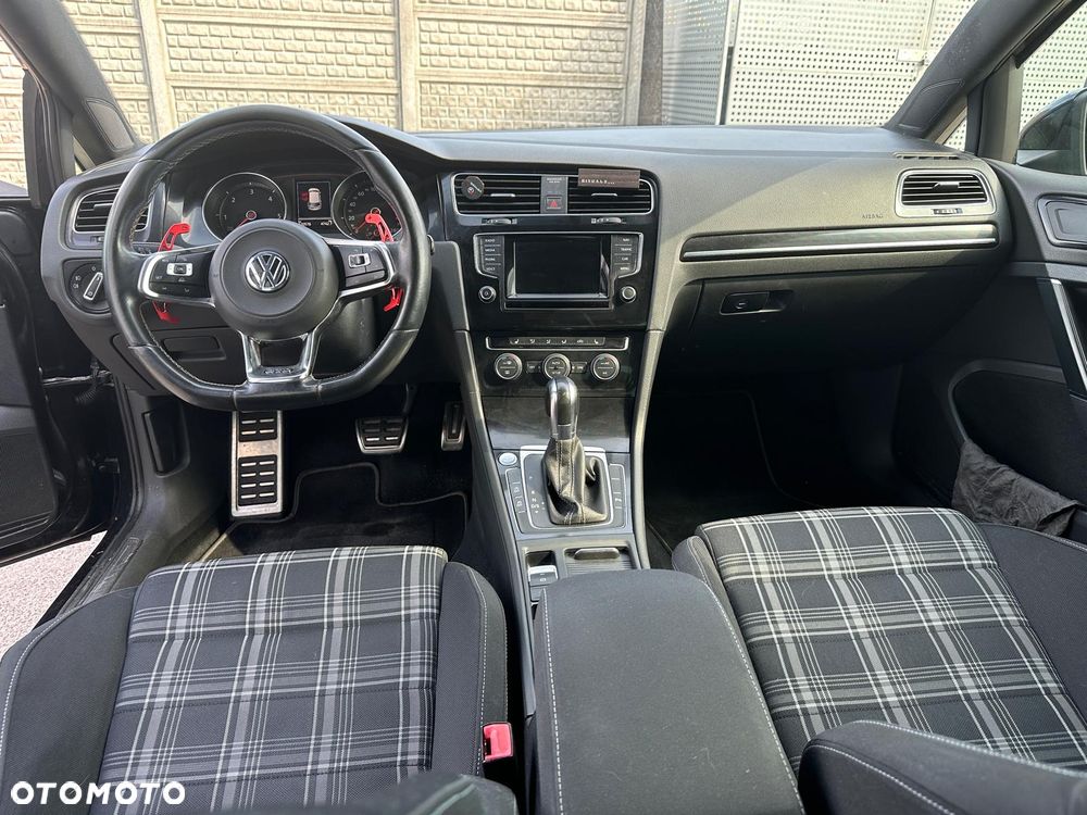 Volkswagen Golf GTD 2.0 TDI SCR DSG - 18