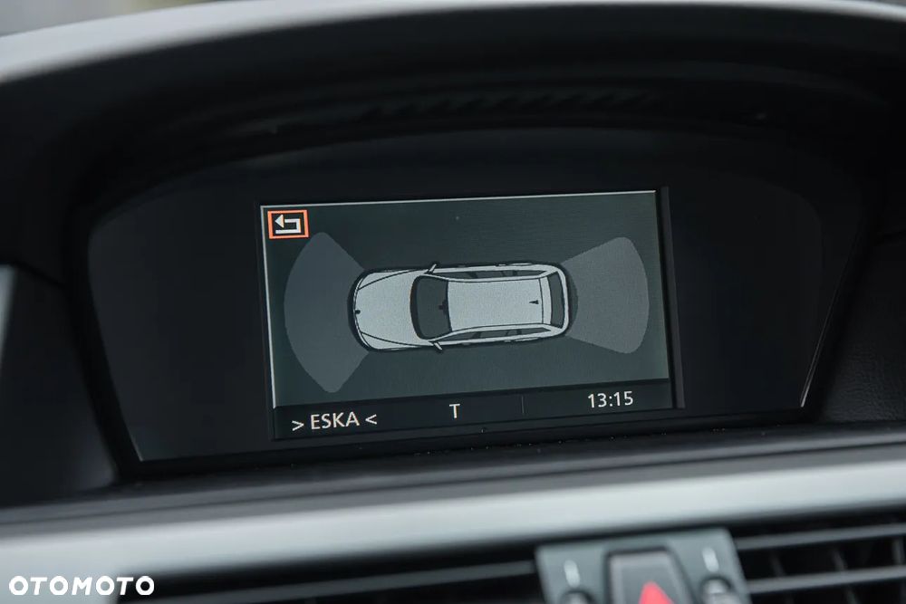 BMW Seria 5 525i - 24