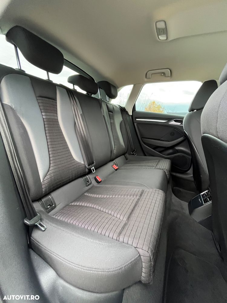 Audi A3 1.6 TDI Sportback S tronic sport - 6