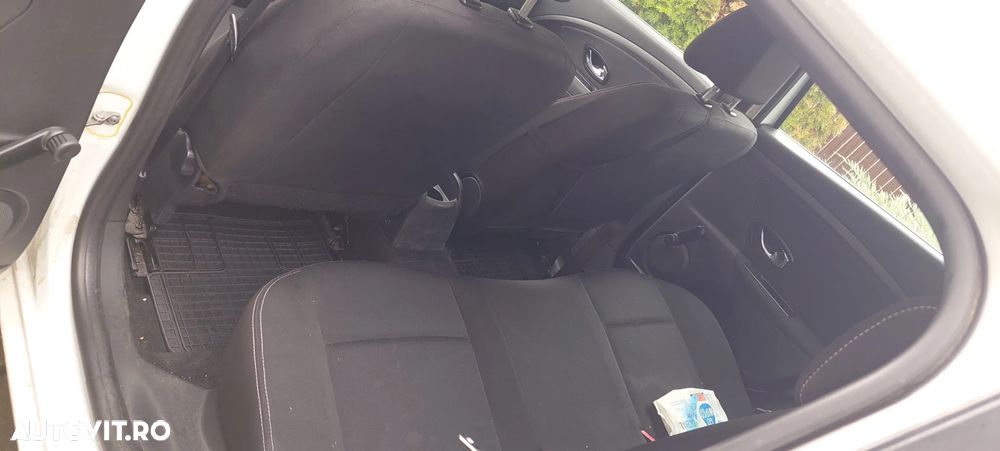 Renault Megane 1.5 dCi Pro - 9