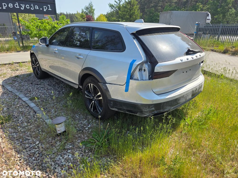 Volvo V90 Cross Country T5 AWD Geartronic - 4