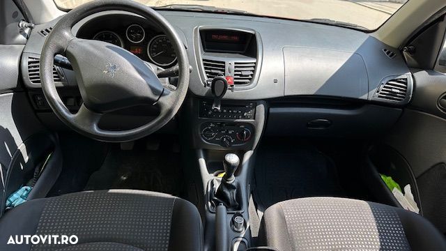 Peugeot 206+ 75 Street Racing - 3