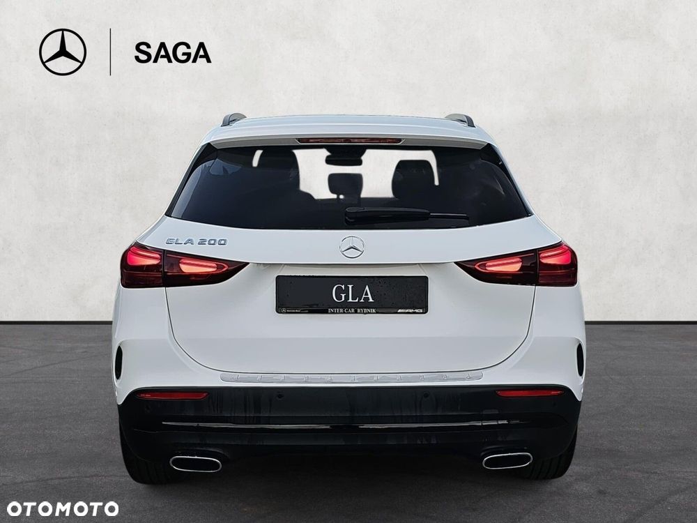Mercedes-Benz GLA - 6