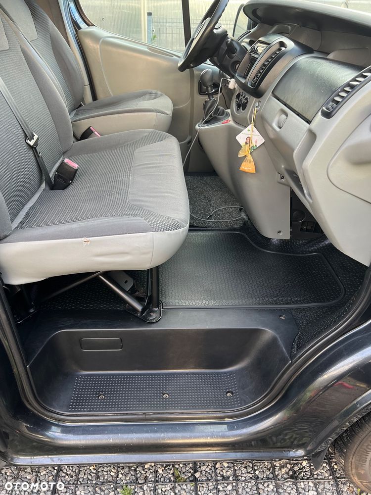 Opel Vivaro - 25