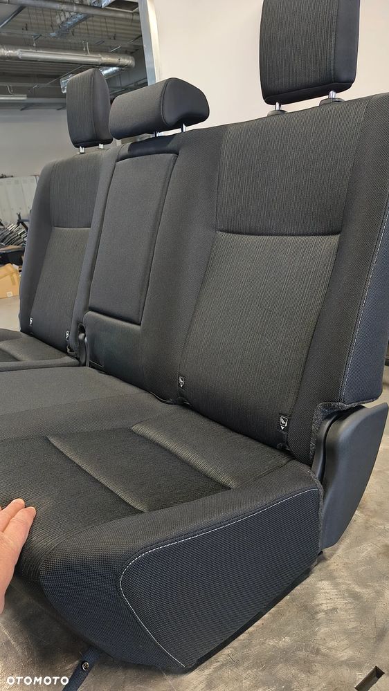 Toyota Hilux KANAPA tylna