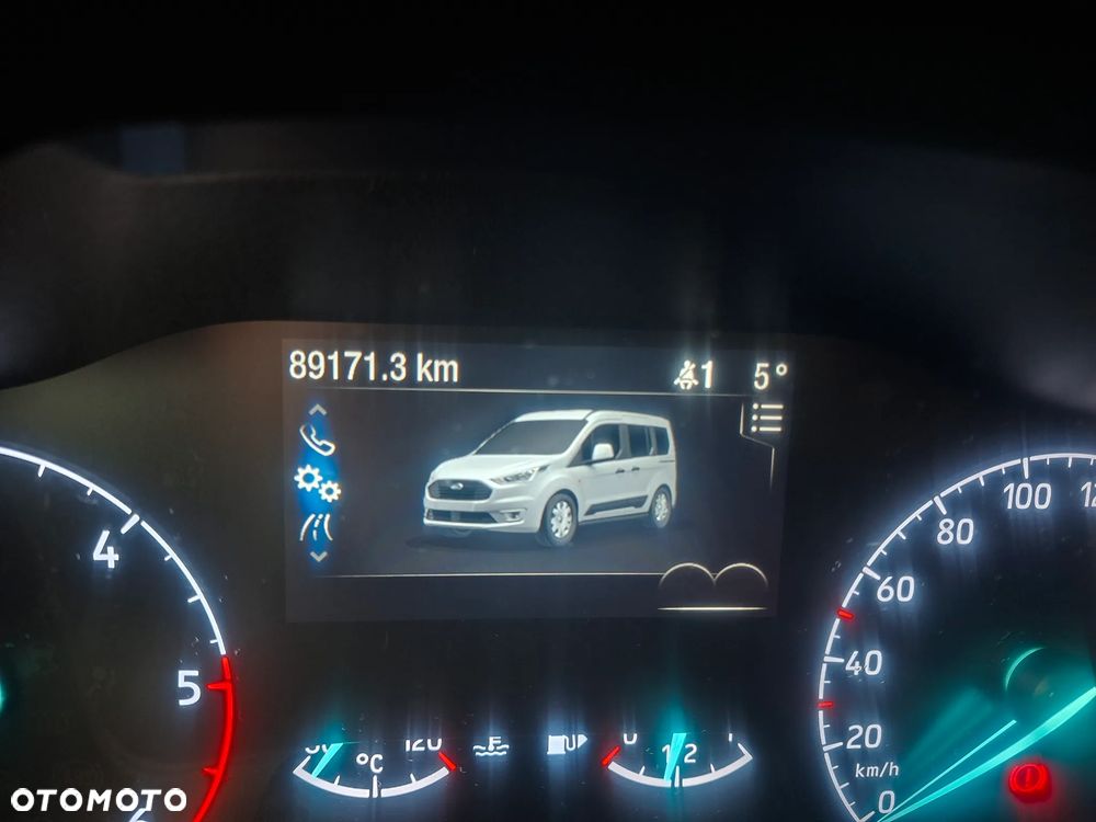 Ford Tourneo Connect - 11