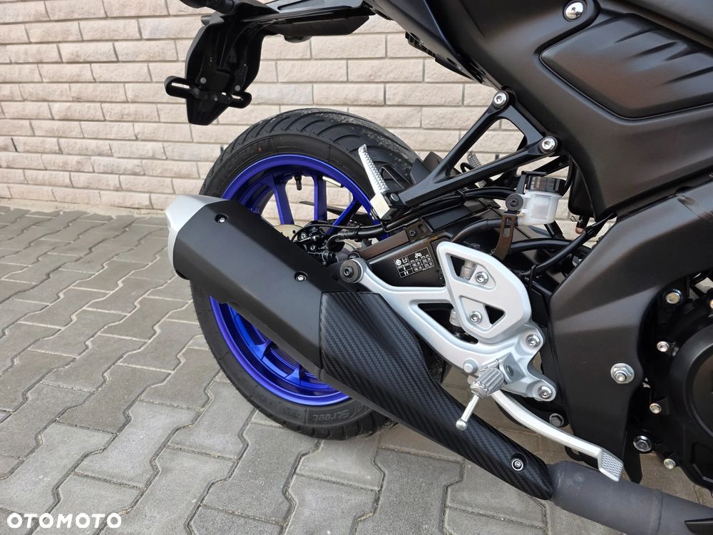 Yamaha MT - 28