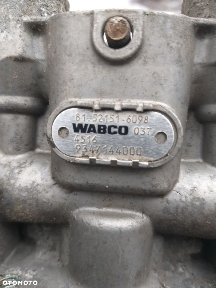 Zawór Osuszacza MAN TGA TGX TGS 81.52151.6098 - 1