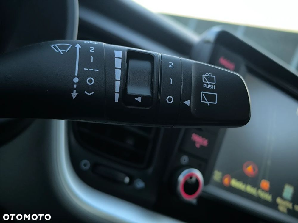 Kia Stonic - 27