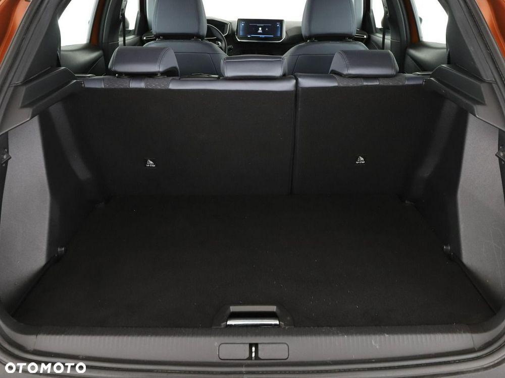 Peugeot 2008 1.5 BlueHDi Allure Pack S&S EAT8 - 21