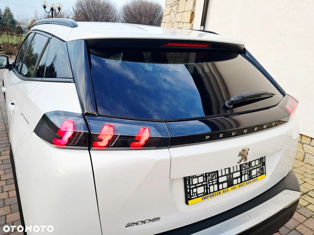 Peugeot 2008 1.2 Pure Tech GPF Allure S&S - 19