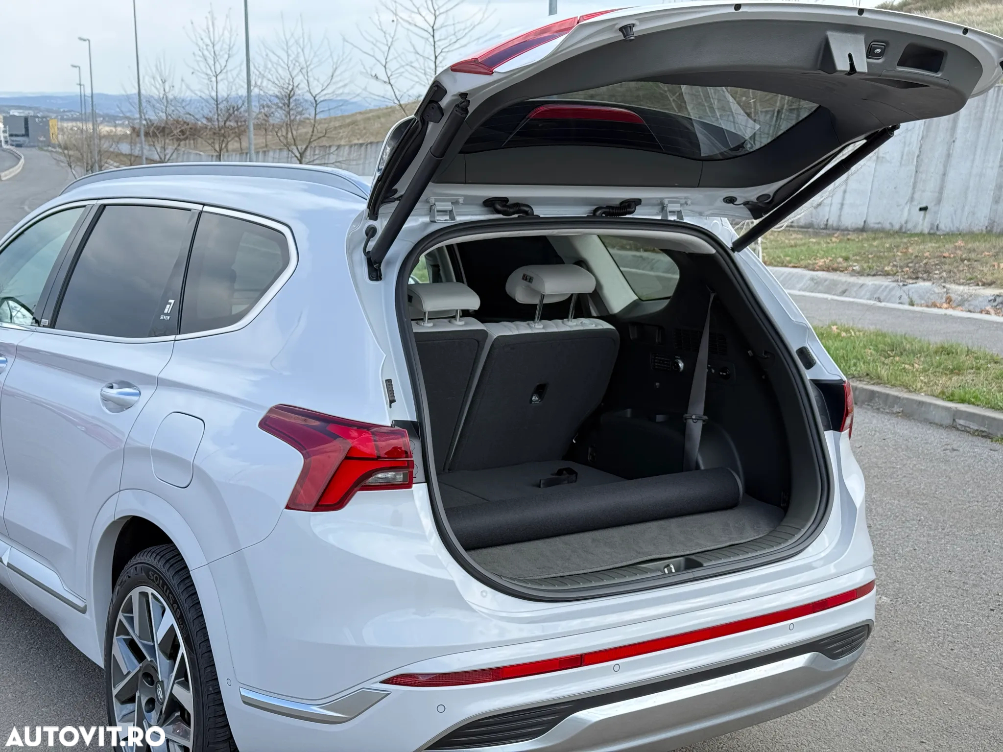 Hyundai Santa Fe 2.2 CRDi 4WD SEVEN Signature - 34