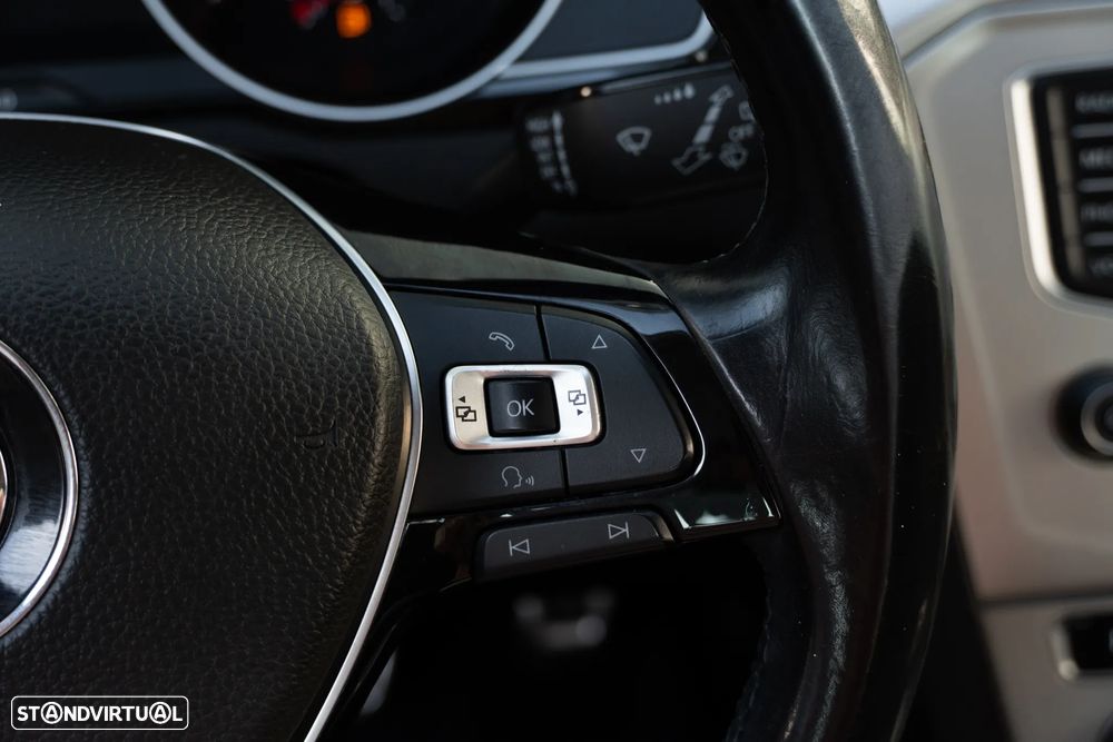 VW Passat Variant 1.6 TDI SCR DSG Business - 26