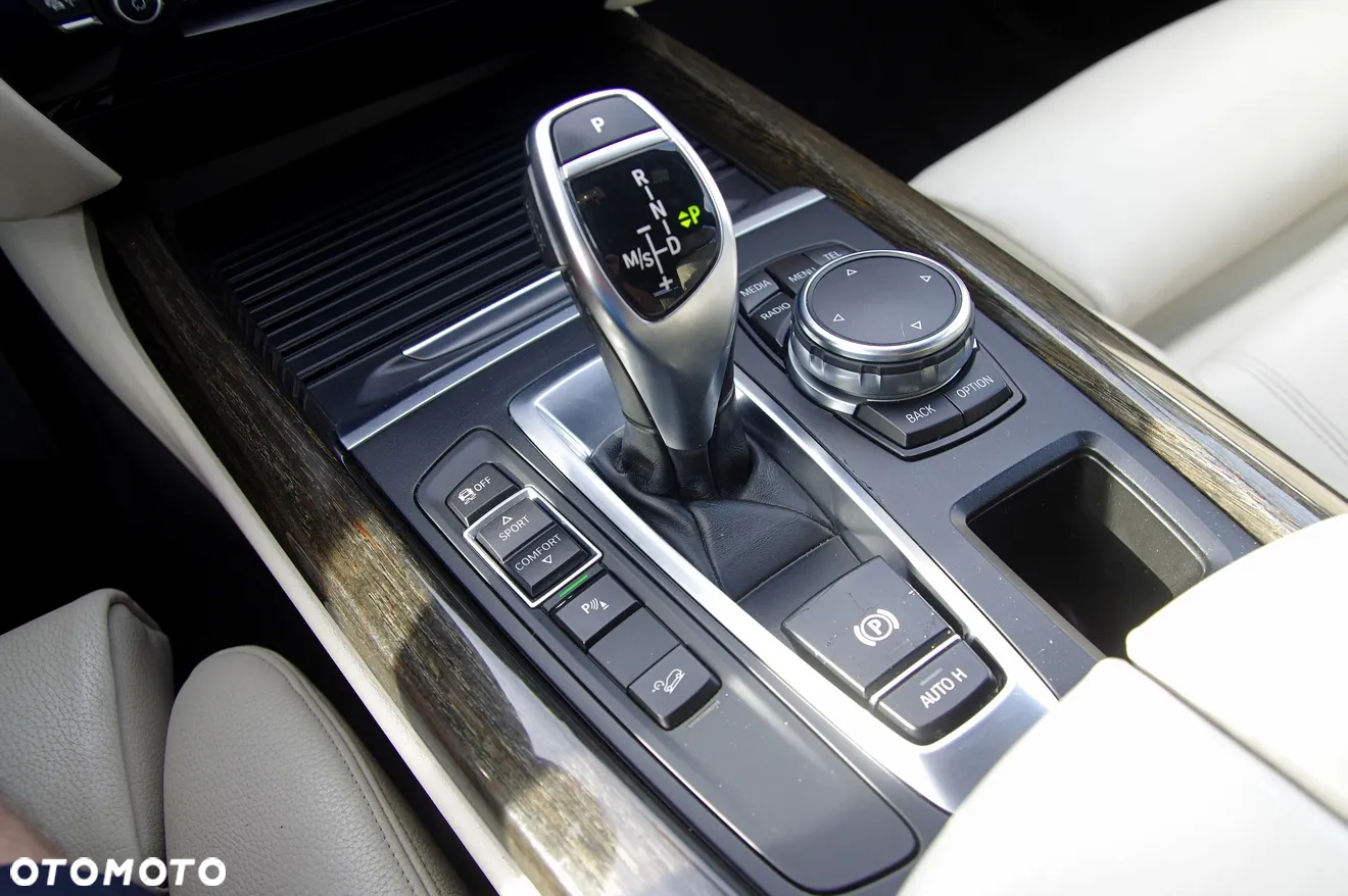 BMW X5 xDrive30d - 38