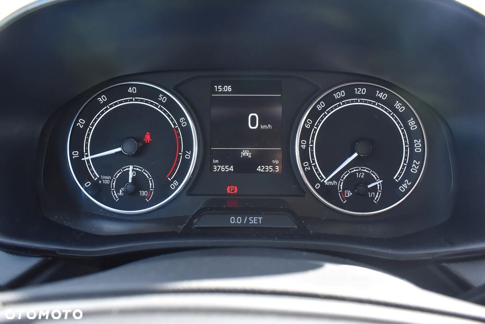 Skoda Fabia 1.0 Ambition - 25