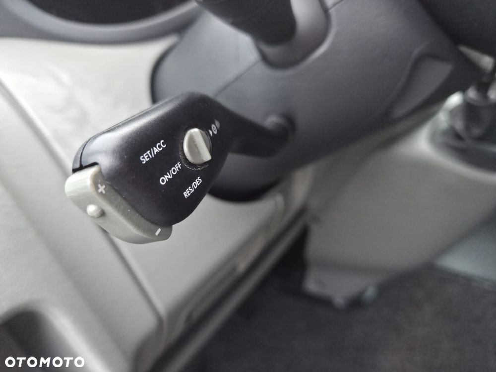 Renault TRAFIC LONG KLIMA TEMPOMAT ORYGINAŁ DUBEL KABINA ZADBANY FULL OPCJA DOPOSAŻONY - 11