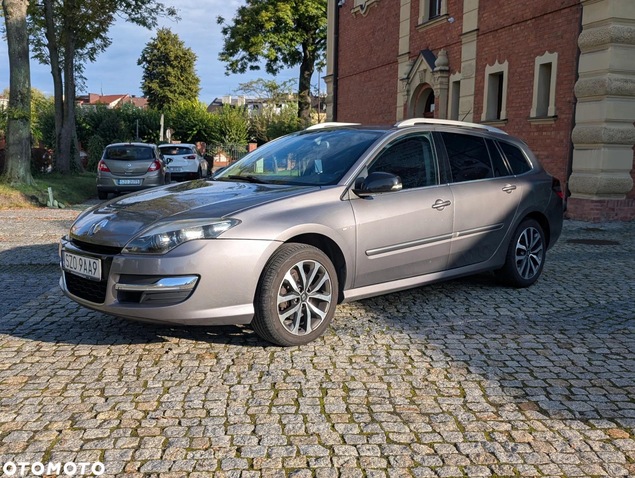 Renault Laguna 2.0 dCi Bose Edition - 1
