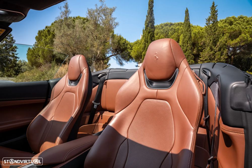 Ferrari Portofino M - 23