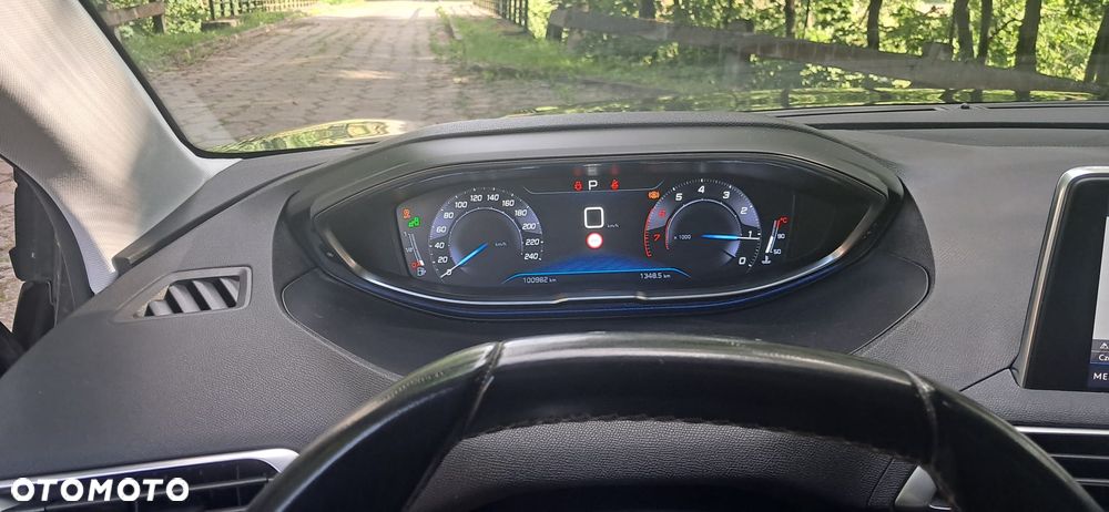 Peugeot 3008 1.2 PureTech Allure S&S EAT6 - 10