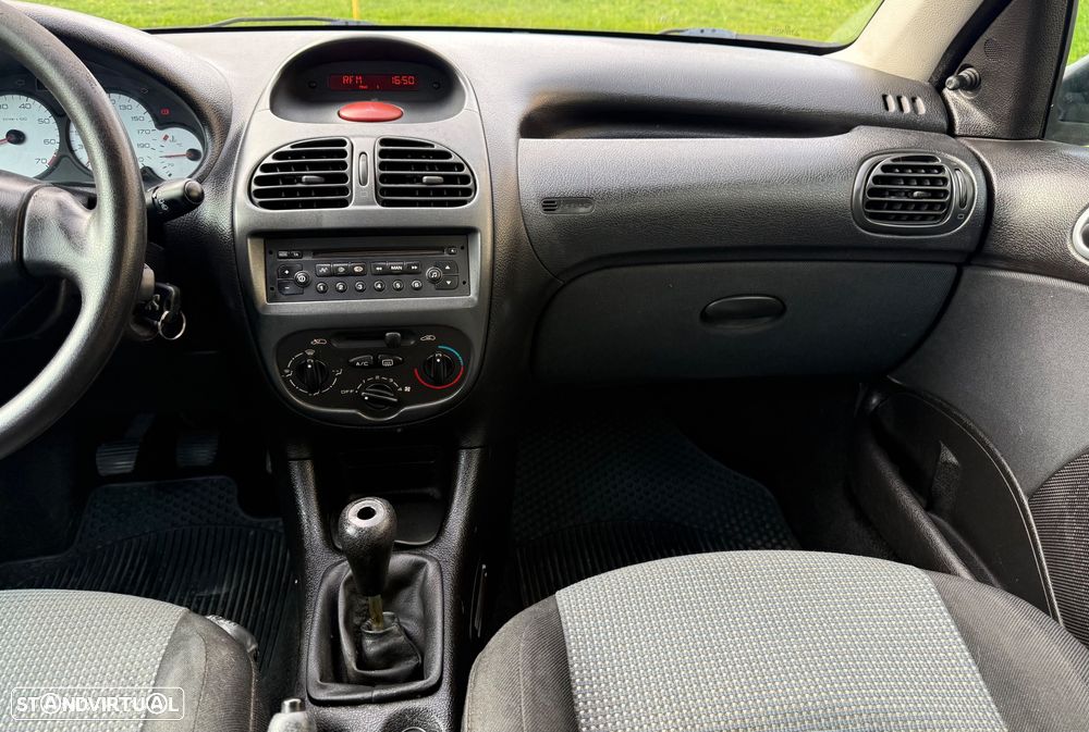 Peugeot 206 1.1 XR - 15