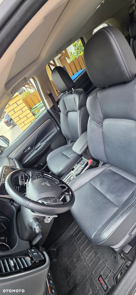 Mitsubishi Outlander 2.0 Instyle SDA 4WD CVT - 13