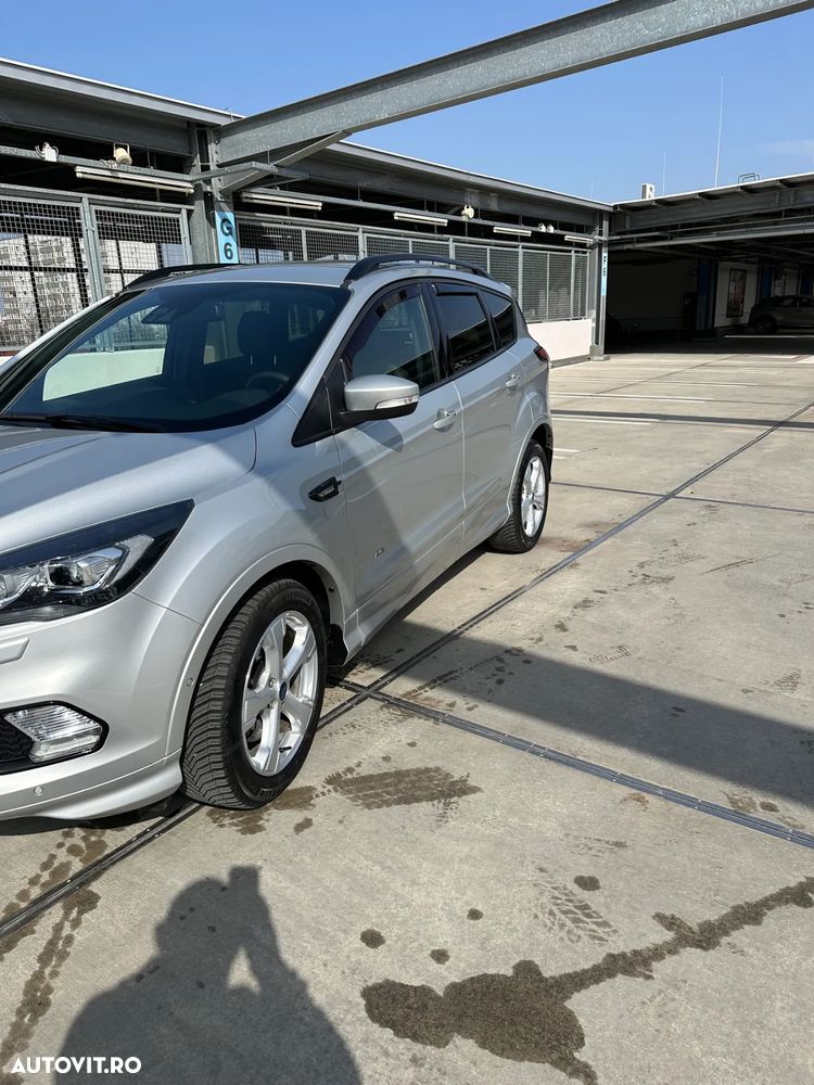 Ford Kuga 2.0 TDCi 4x4 Aut. ST-Line - 3