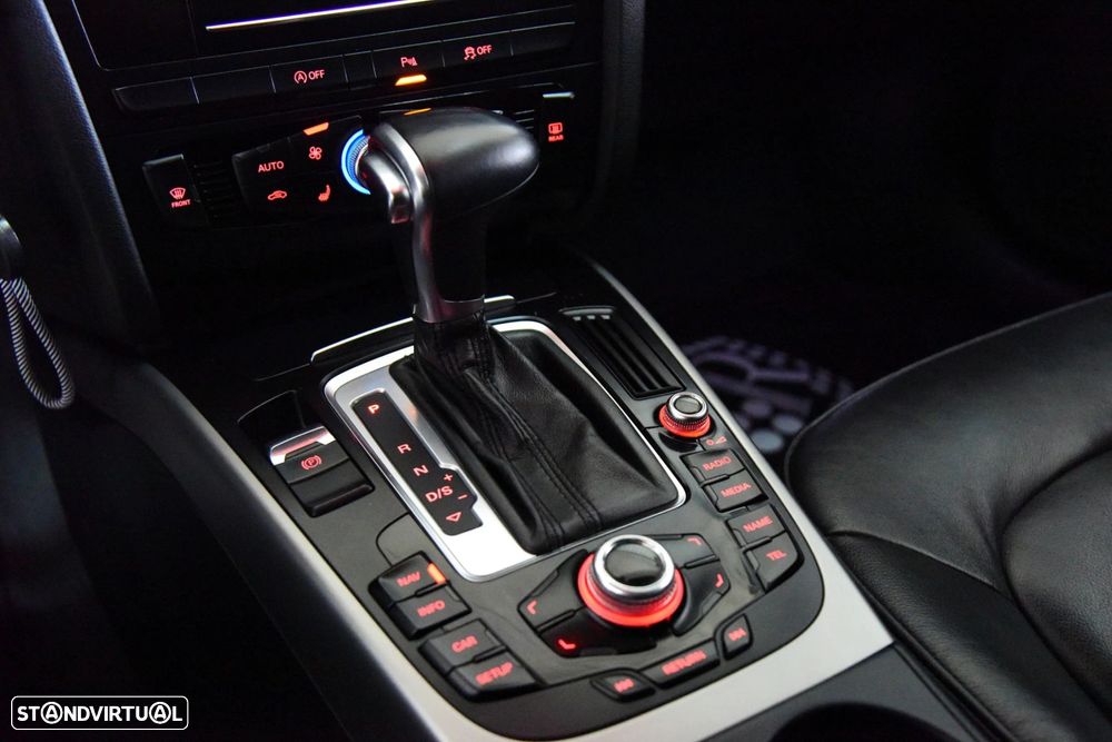 Audi A4 Avant 2.0 TDI Multitronic Business Line - 16