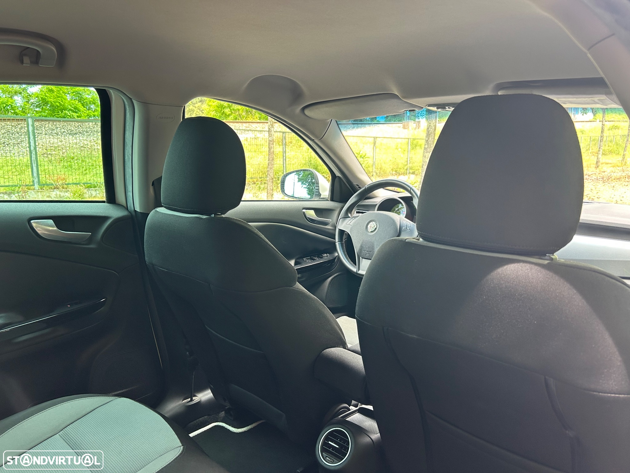 Alfa Romeo Giulietta 1.4 T Multiair Distinctive - 32