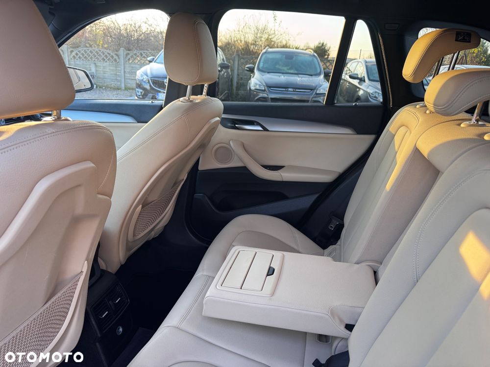 BMW X1 sDrive18i GPF Sport Line - 19