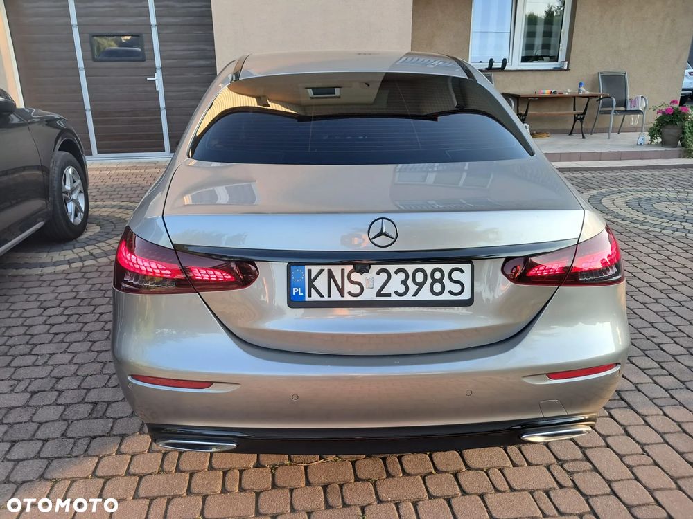 Mercedes-Benz Klasa E 220 d 9G-TRONIC - 24