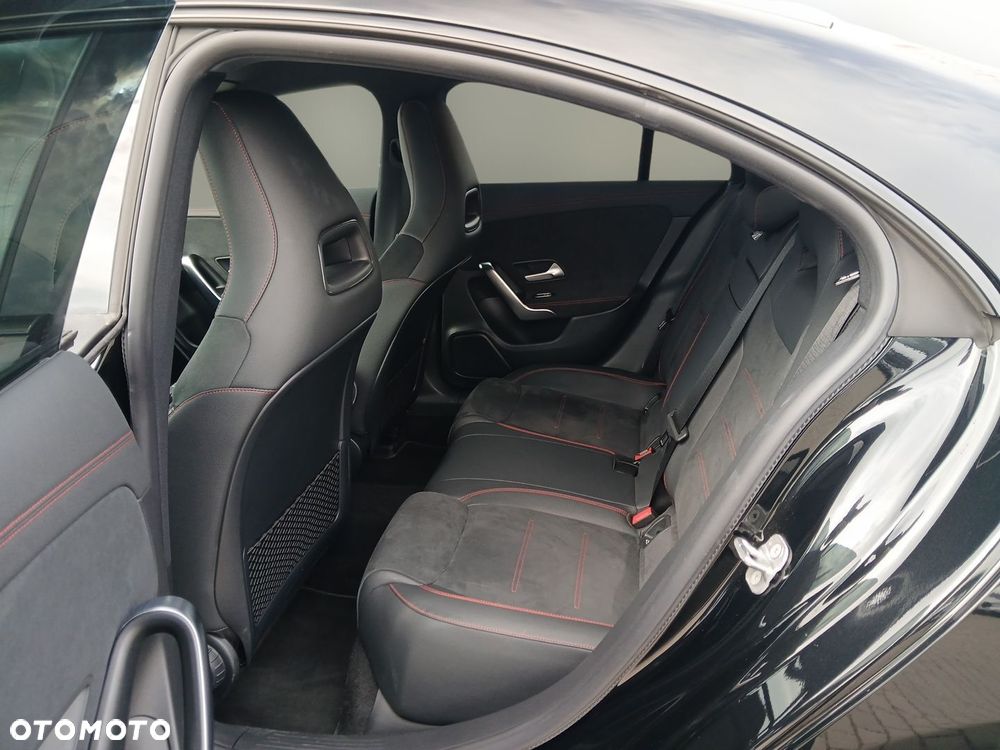 Mercedes-Benz CLA 180 mHEV AMG Line 7G-DCT - 18