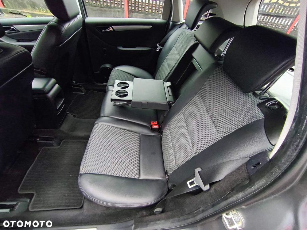 Mercedes-Benz Klasa B 180 CDI DPF SPORT EDITION - 21