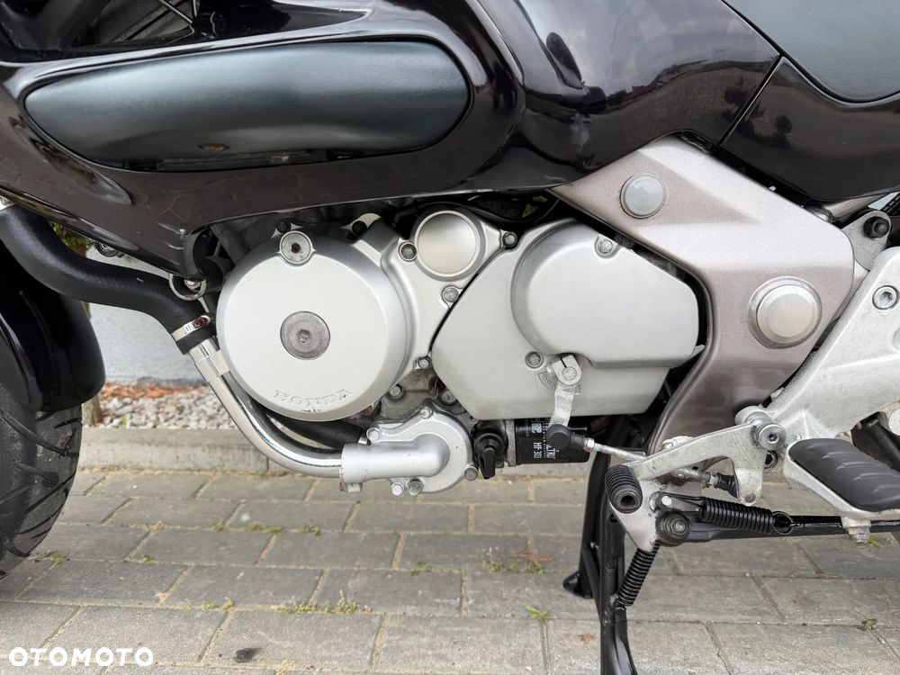Honda NTV - 32