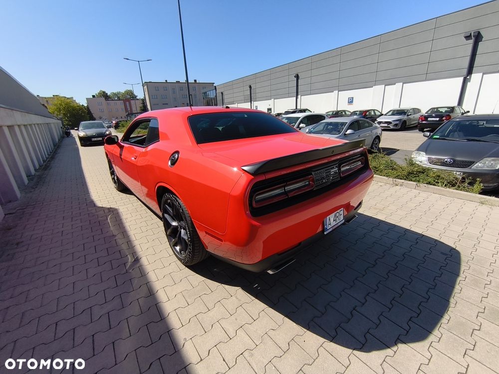Dodge Challenger - 3