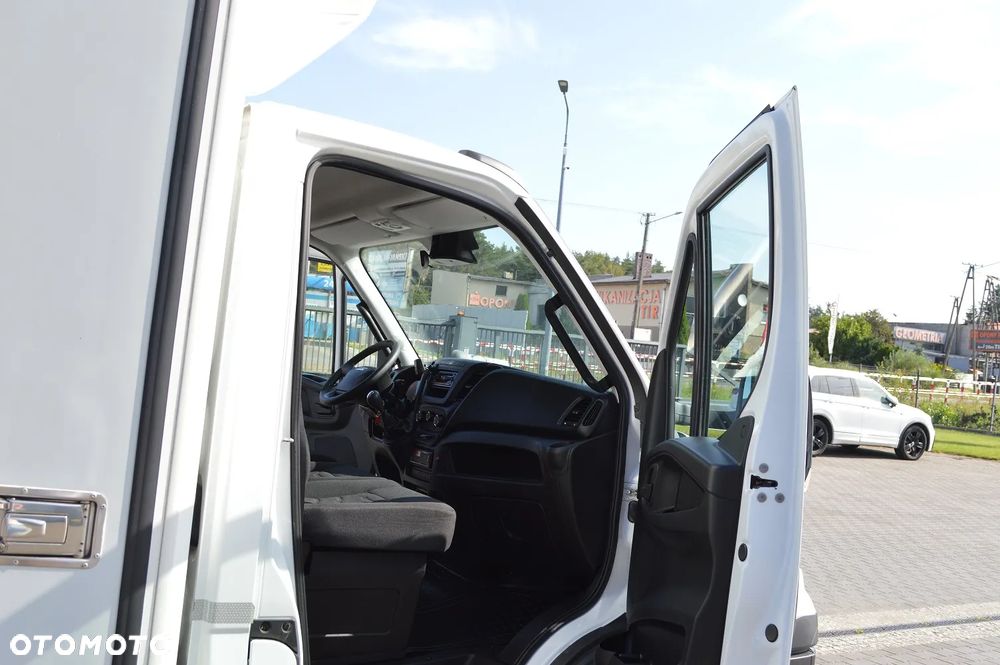 Iveco DAILY 60C15 CHŁODNIA+DRZWI BOCZNE I TYLNE MROŹNIA IZOTERMA - 19
