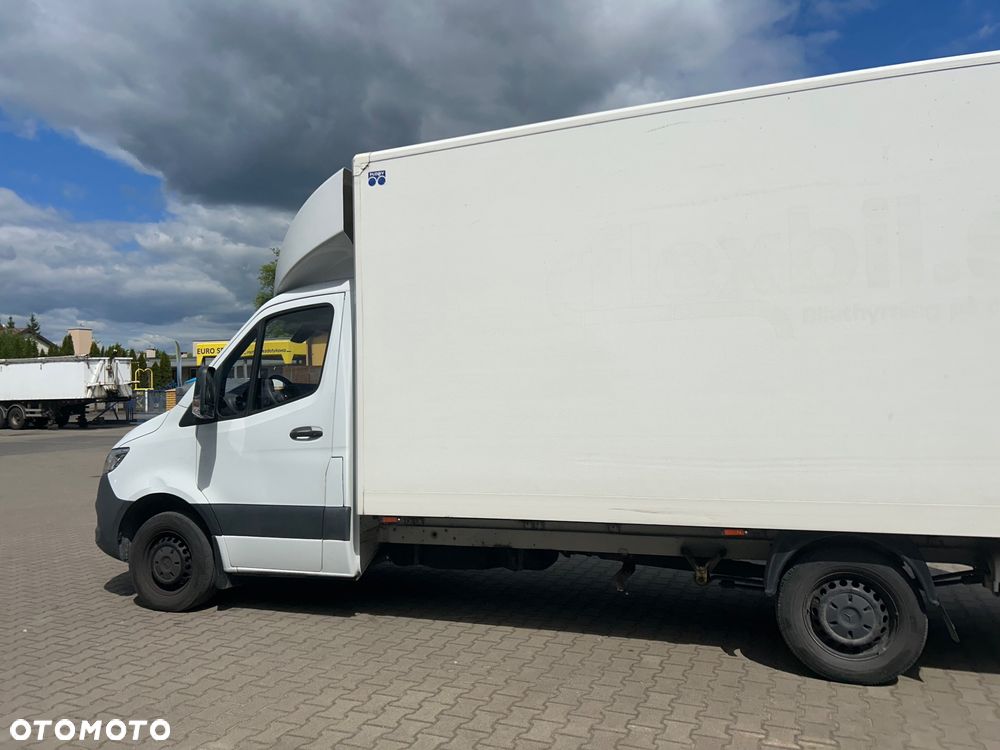 Mercedes-Benz Sprinter - 14