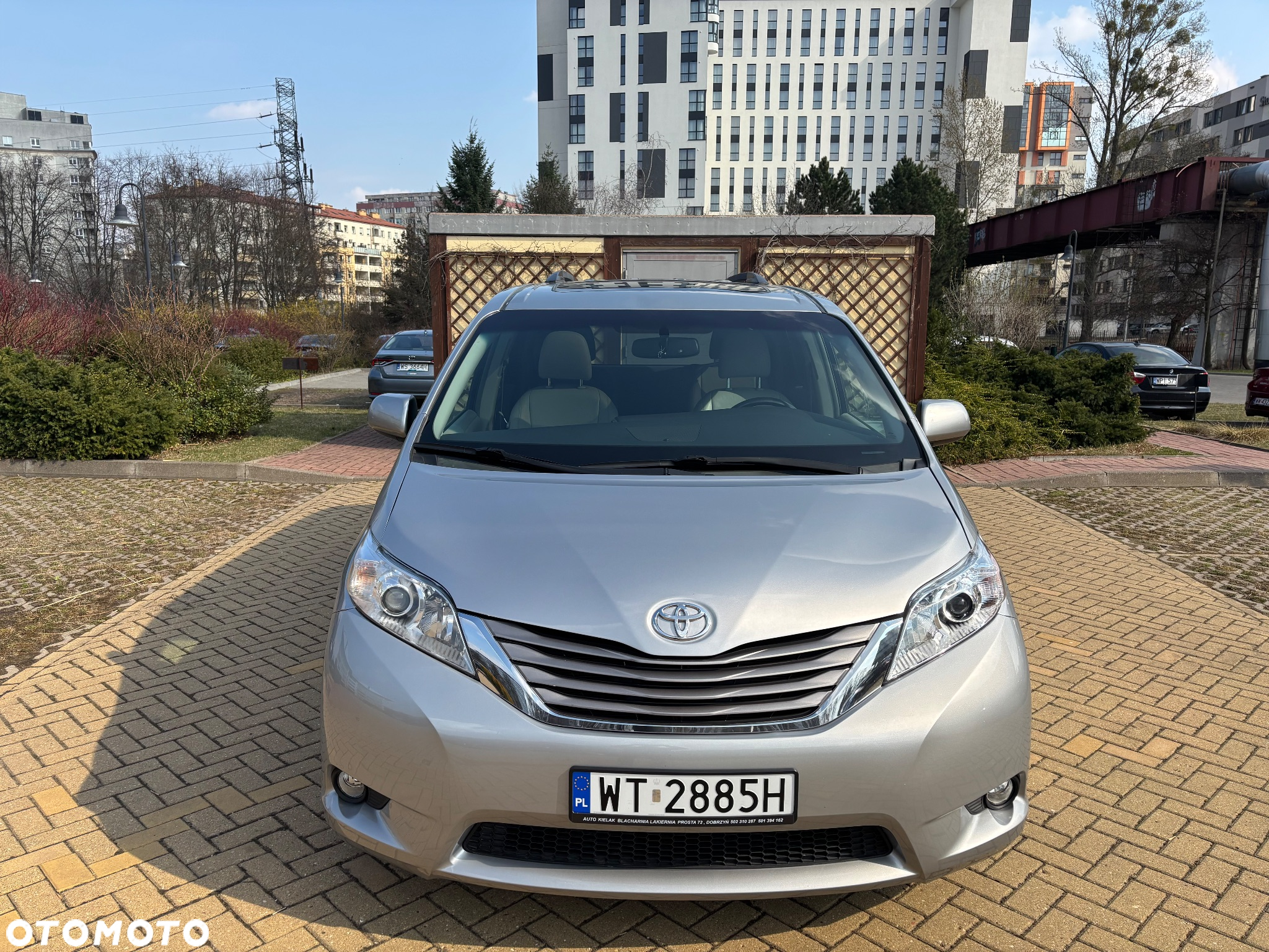 Toyota Sienna 3.5 V6 XLE AWD - 3