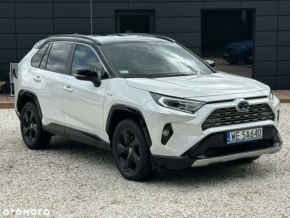 Toyota RAV4 - 1