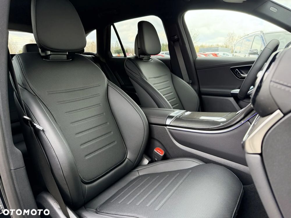 Mercedes-Benz GLC - 27