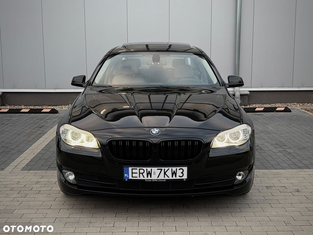 BMW F10 2011 photo 4