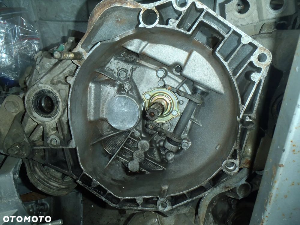 skrzynia biegów punto II III grande punto evo doblo fiorino Qubo strada mito 1.3 multijet  mam wszystkie części do tego modelu - 7
