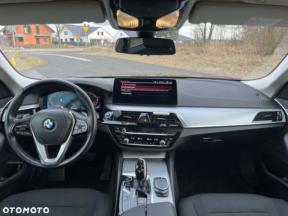 BMW Seria 5 520d Luxury Line sport - 35