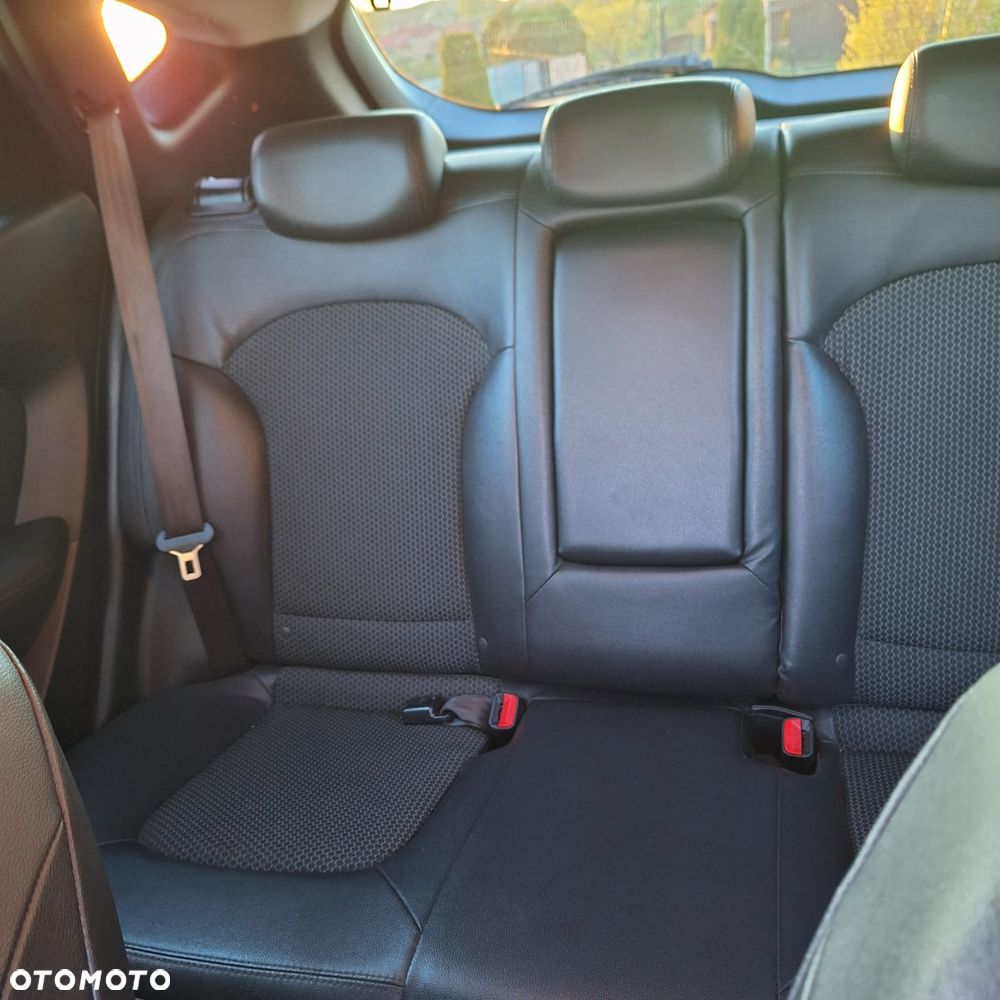 Hyundai ix35 2.0 CRDi 4WD Premium - 11