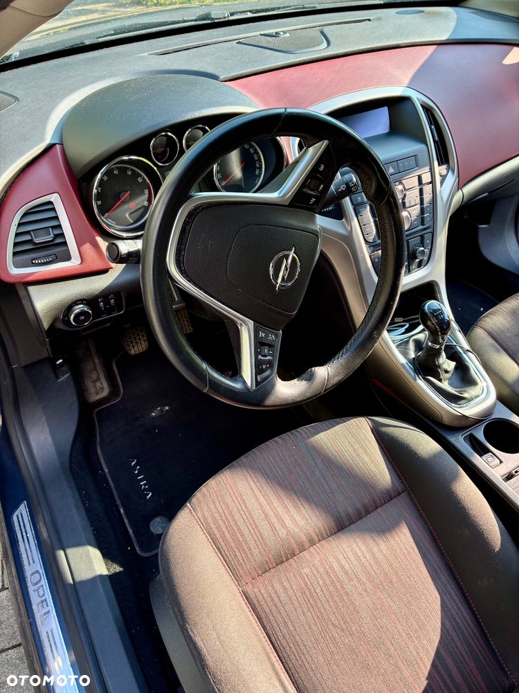 Opel Astra 1.4 Turbo - 10