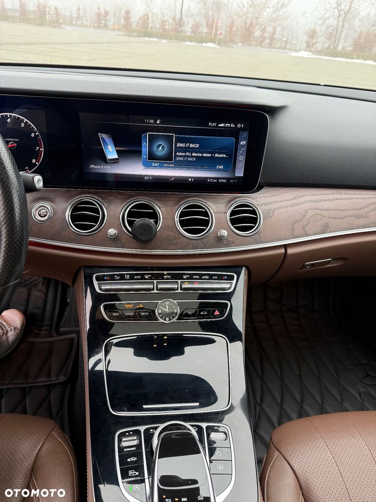 Mercedes-Benz Klasa E 300 9G-TRONIC Exclusive - 11