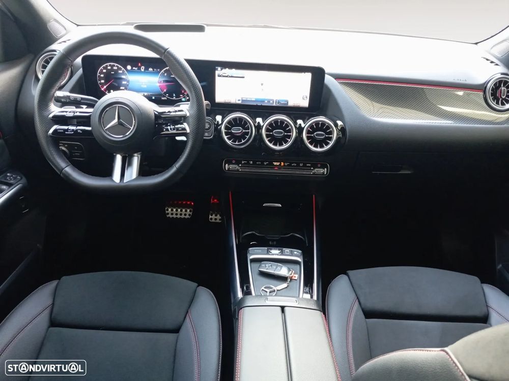 Mercedes-Benz GLA 200 d - 11