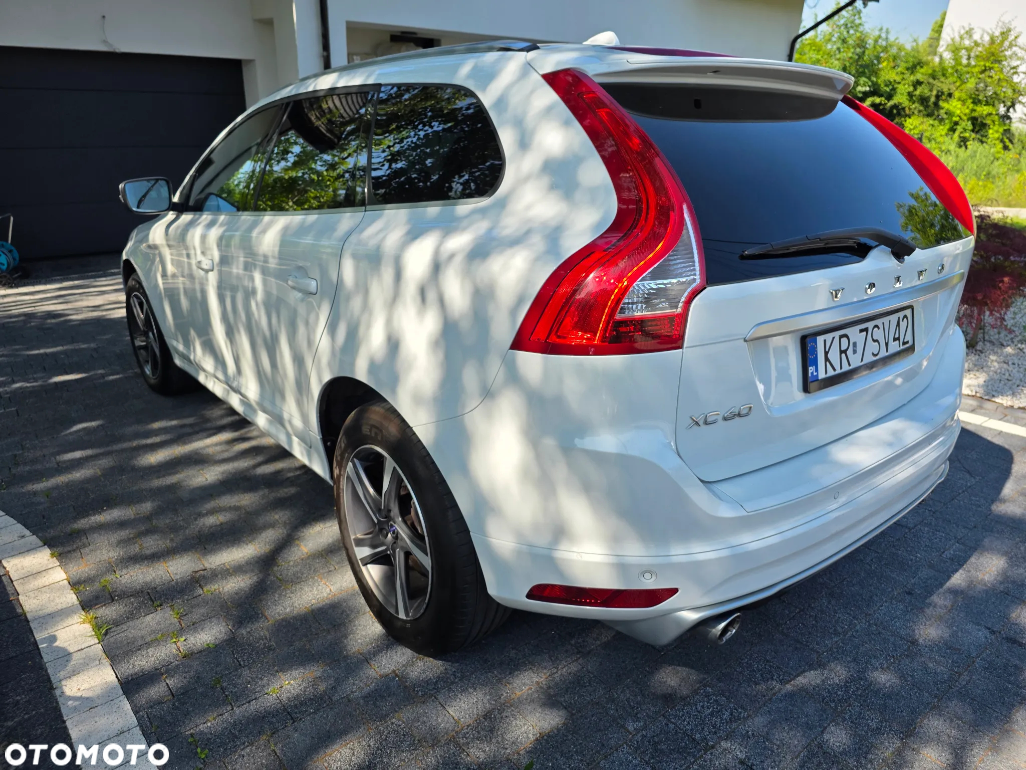Volvo XC 60 D4 R-Design - 3