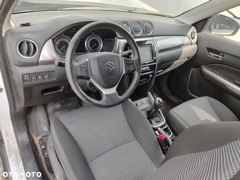 Suzuki Vitara 1.0 Boosterjet Comfort 2WD - 16