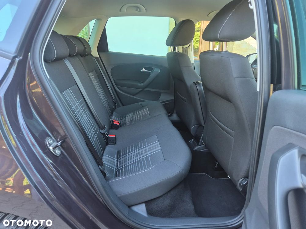 Volkswagen Polo 1.2 TSI Blue Motion Technology DSG Lounge - 17