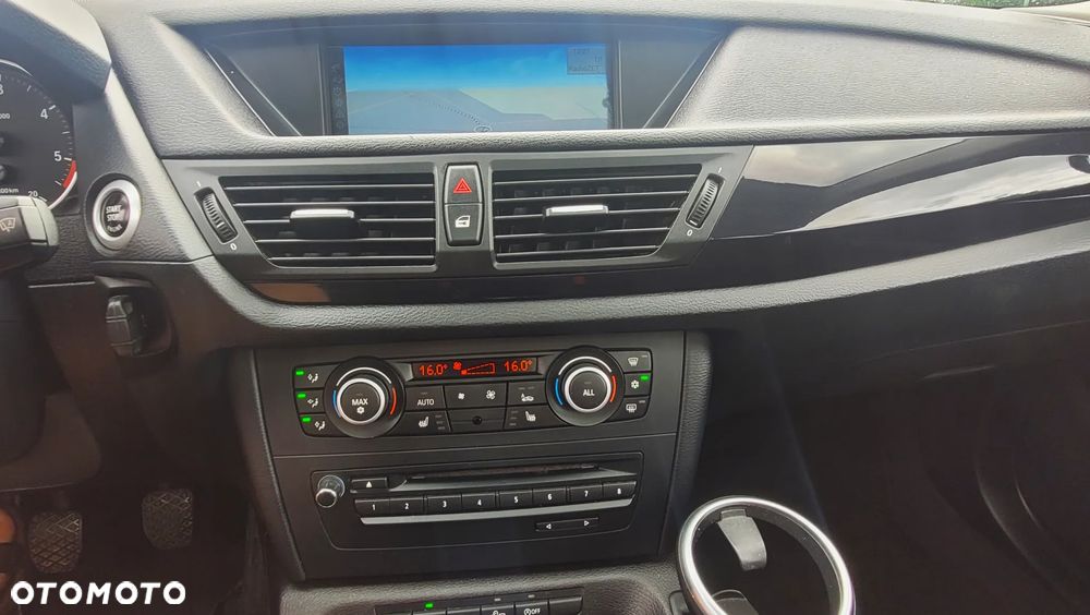 BMW X1 xDrive18d xLine - 26